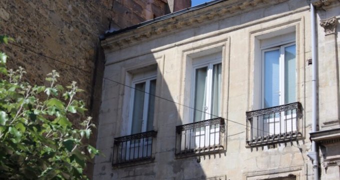 Achat / Vente immobilier neuf Bordeaux Déficit Foncier à 150m de la place de la Victoire (33000) - Réf. 9199